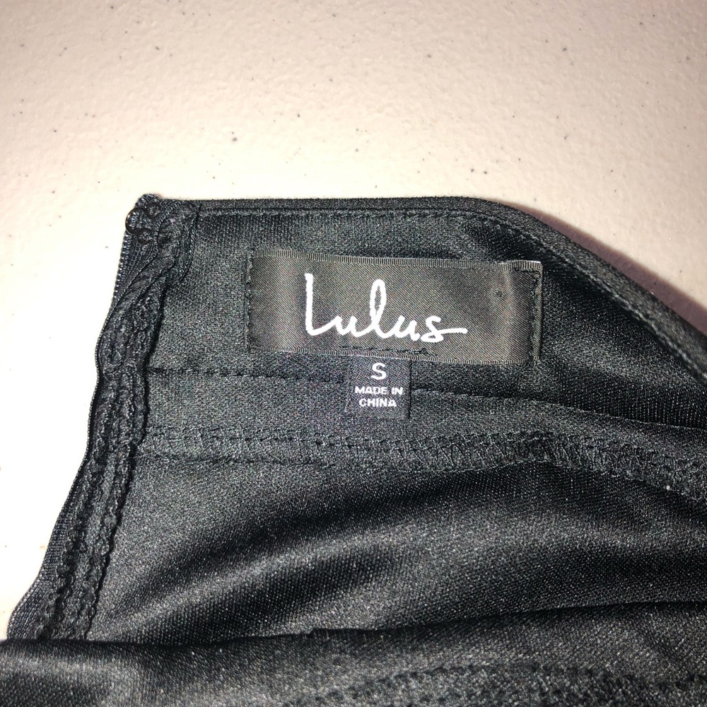 Sexy Black Lulus pencil skirt with slit side - Picture 4 of 4